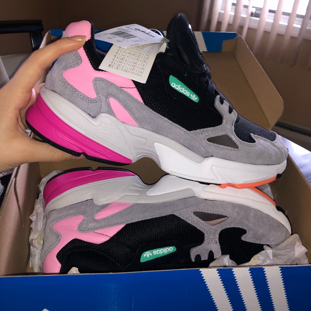 Adidas Falcon Sneaker